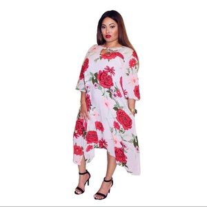 Charismatic Flowing Dress w/ Pockets - Red Roses